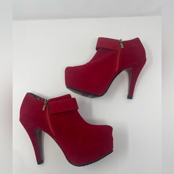Vero Cuoio Shoes - Vero Cuoio Red Faux Suede Platform Booties Heels Italian Women’s Size 8